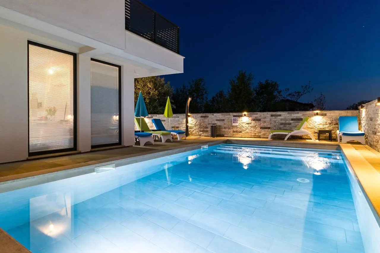 Villa Cindric ميدولين شقة